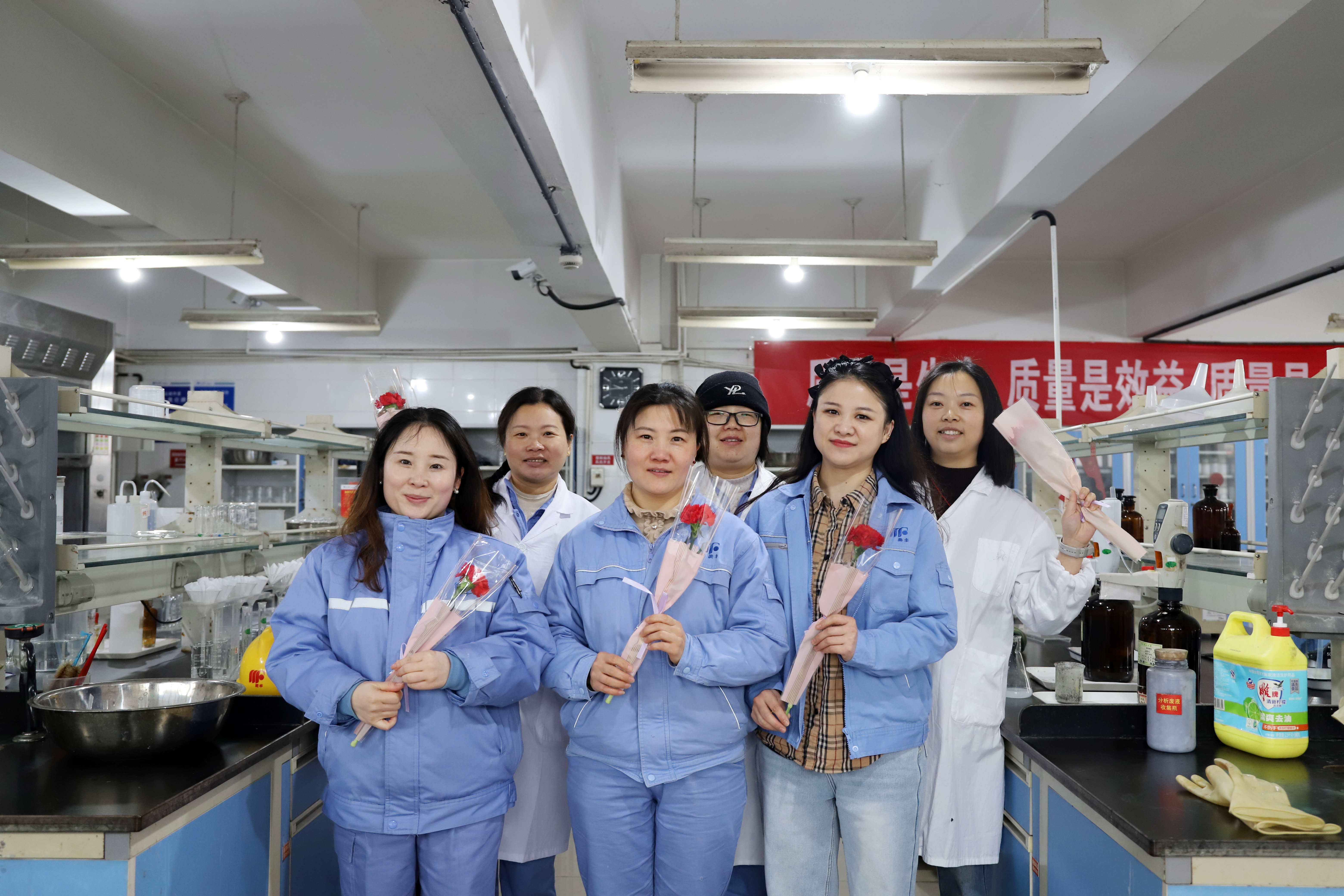 致敬！16877太阳集团「她」力量~